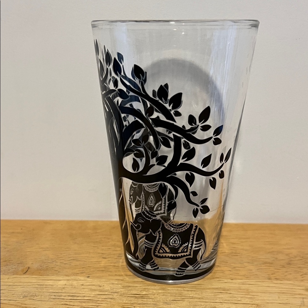 Elegant Black Elephant Glass Tumbler